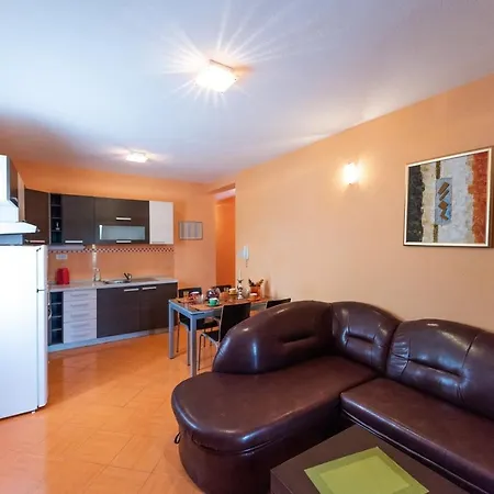 Karen 4* Vinišće