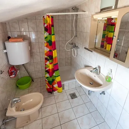 Karen Guest house