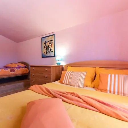 Guest house Karen *