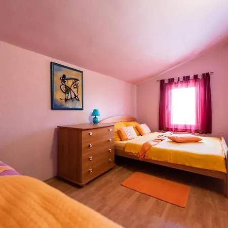 Karen 4* Vinišće